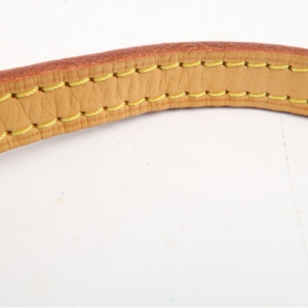 Flawless Louis Vuitton Pochette accessories crossbody shoulder with strap! - Picture 5 of 15